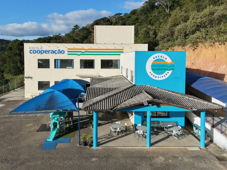 IA personaliza ensino em cooperativa educacional no ES