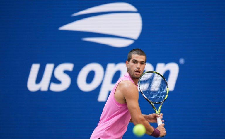 Carlos Alcaraz confirma retorno ao tênis no US Open após lesão