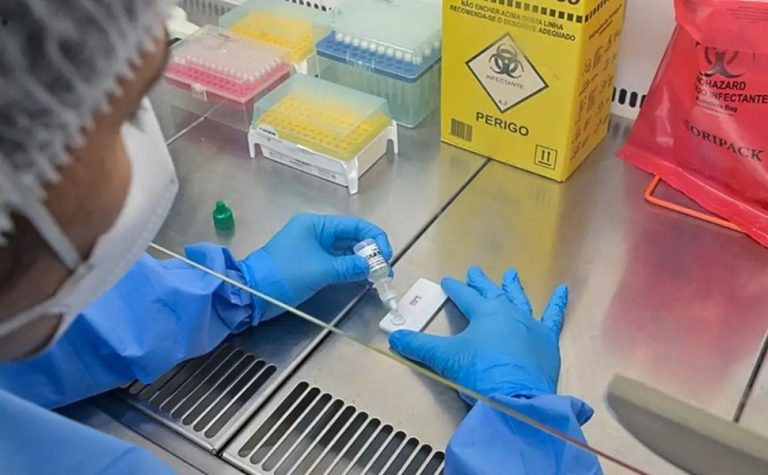 Anvisa atualiza regras sobre controle de qualidade em laboratórios