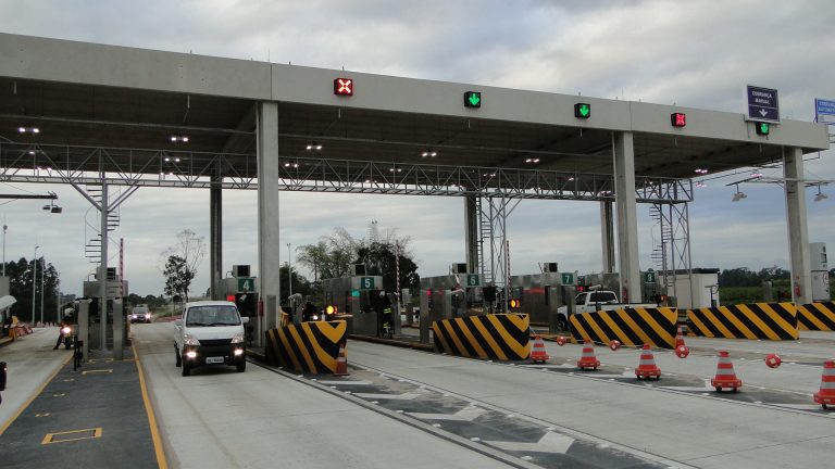 CNH do Brasil vai avisar motorista sobre passagem por pedágio eletrônico