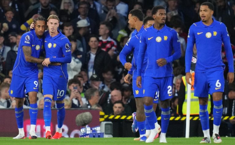 Chelsea vence Fulham em jogo eletrizante com gol relâmpago de João Pedro