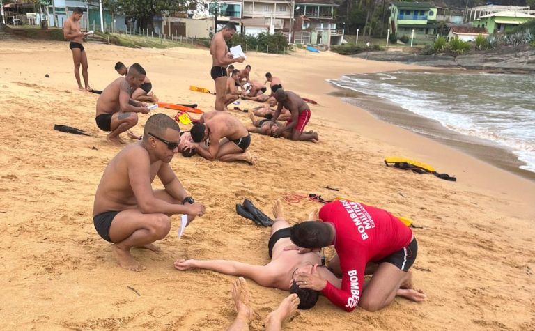 Corpo de Bombeiros Militar abre inscrições para curso de formação de guarda-vidas