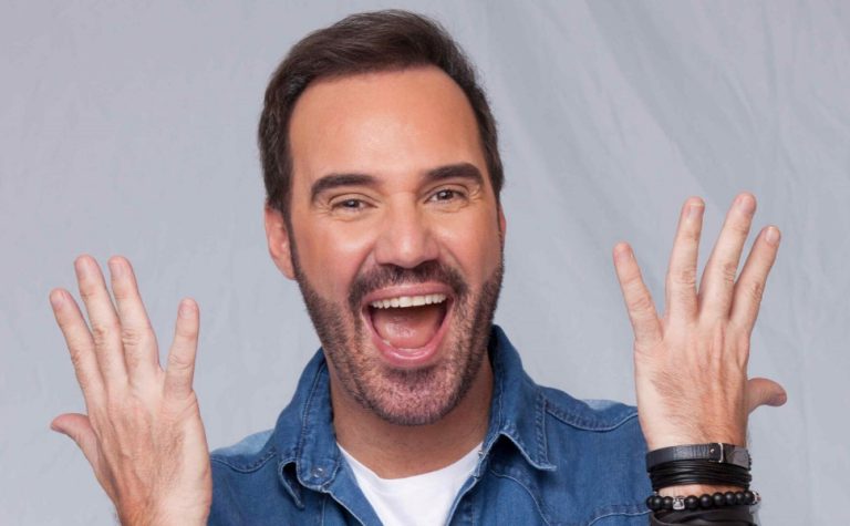 Diogo Portugal apresenta show ‘Impróprio para Políticos’ em Vitória