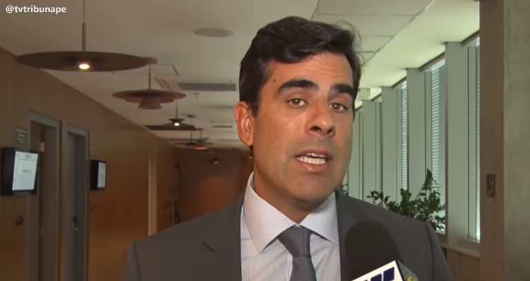 Frente Popular aciona Justiça contra campanha de Raquel Lyra