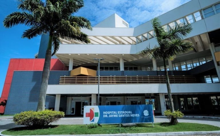 Homem é baleado e dirige até hospital para buscar atendimento na Serra