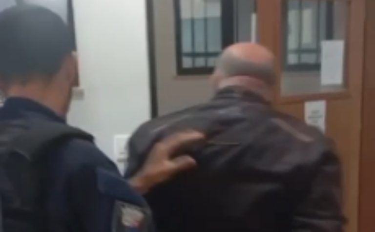 Homem é preso em Vitória após fingir ser policial e ameaçar ex