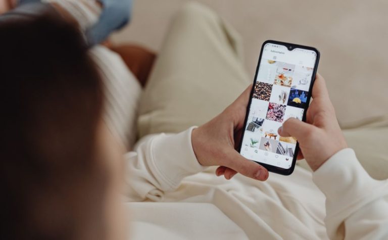 Instagram terá ‘modo escola’ e veto a filtro de beleza para adolescentes