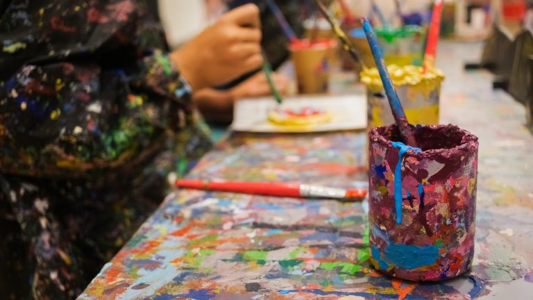 MEC homologa regra que exige separar aulas de artes em quatro disciplinas