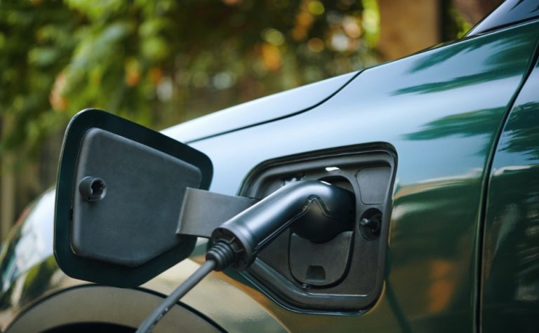 Mais 6.927 carros elétricos mudam a rotina de condomínios no Espírito Santo