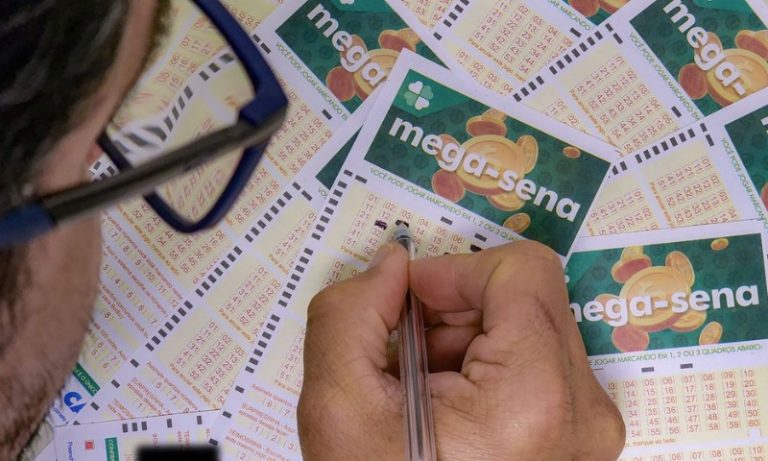 Mega-Sena sorteia prêmio acumulado de R$ 30 milhões neste domingo