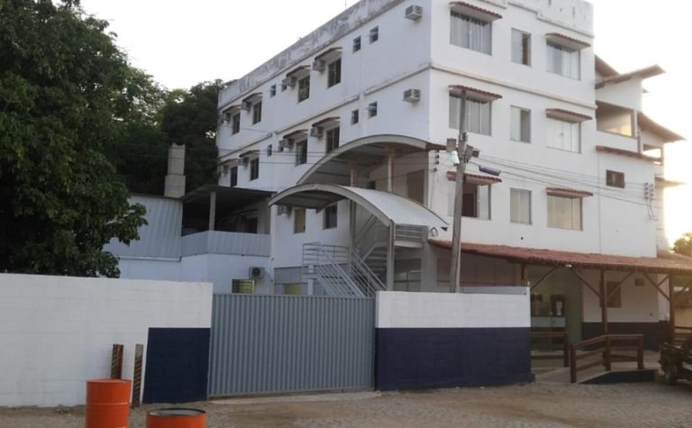 Adolescente de 15 anos é baleada durante ‘roleta-russa’ dentro de casa em Colatina