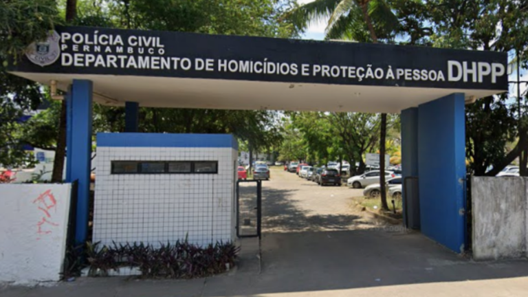 Mulher é presa em flagrante após esfaquear e matar companheiro em Candeias