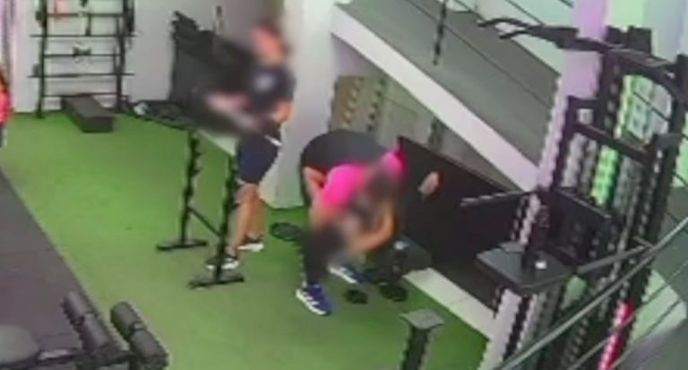 Mulher que denunciou professor de academia por assédio presta depoimento