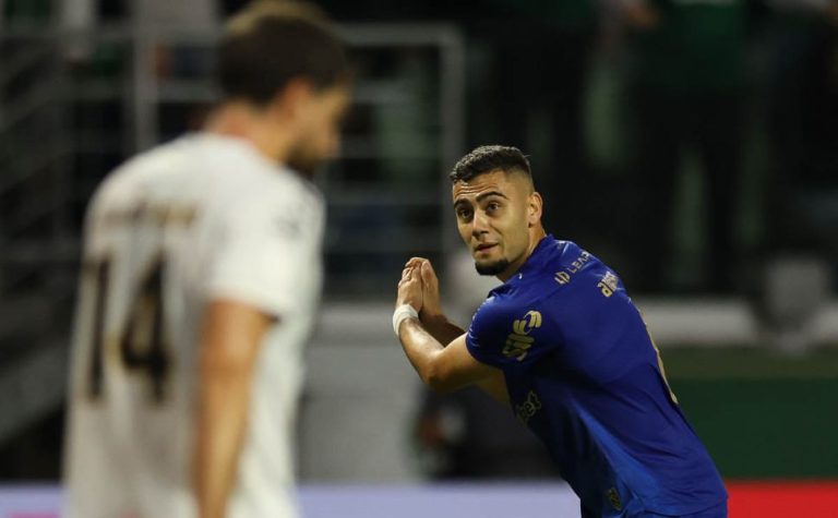 Palmeiras atropela um Santos sem Neymar e abre vantagem nas quartas