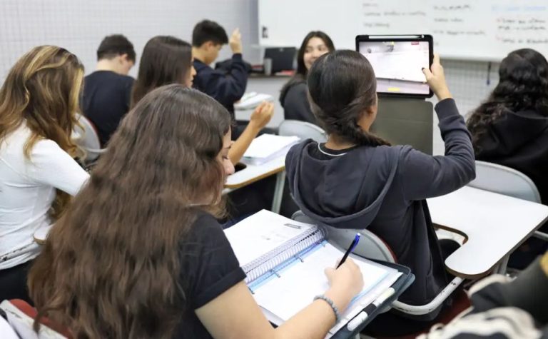 Pé-de-Meia 2026: nascidos em março e abril recebem parcela nesta terça