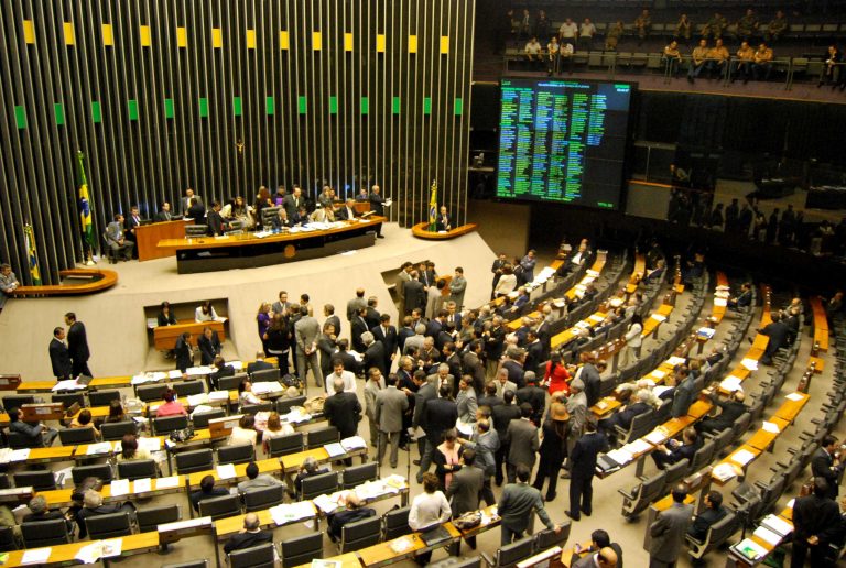 Possibilidade de 3ª vaga é real ou só um sonho dos partidos?