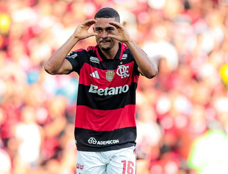 Samuel Lino faz dois e Flamengo atropela o Botafogo no Maracanã