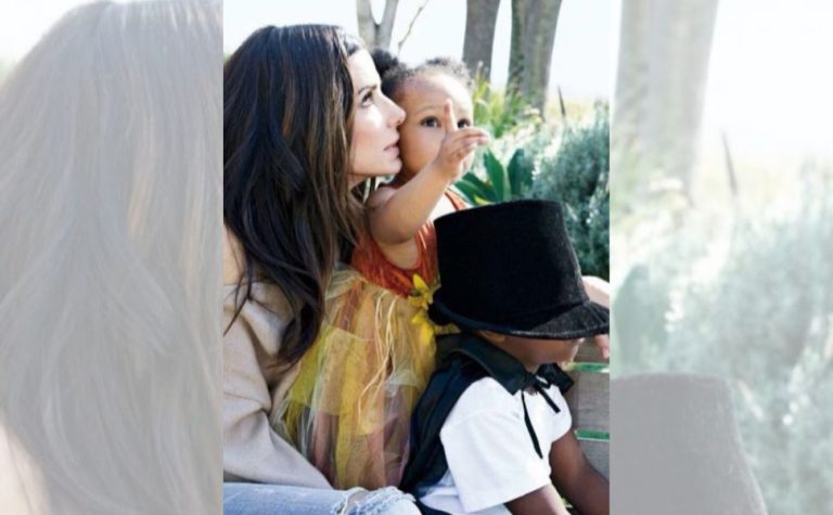 Sandra Bullock revela como filhos lidaram com diagnóstico de pai falecido em 2023