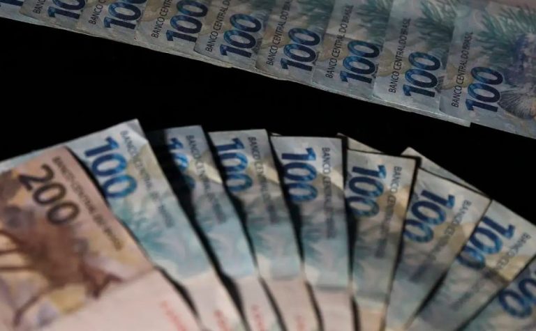 Salário mínimo será de R$ 1.741 em 2027, diz Ministro da Fazenda