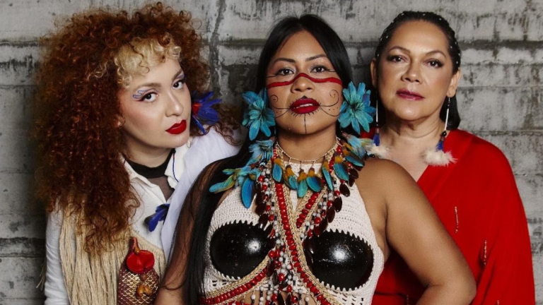 Show “As Amazônias” reúne Aíla, Djuena Tikuna e Patrícia Bastos no Recife
