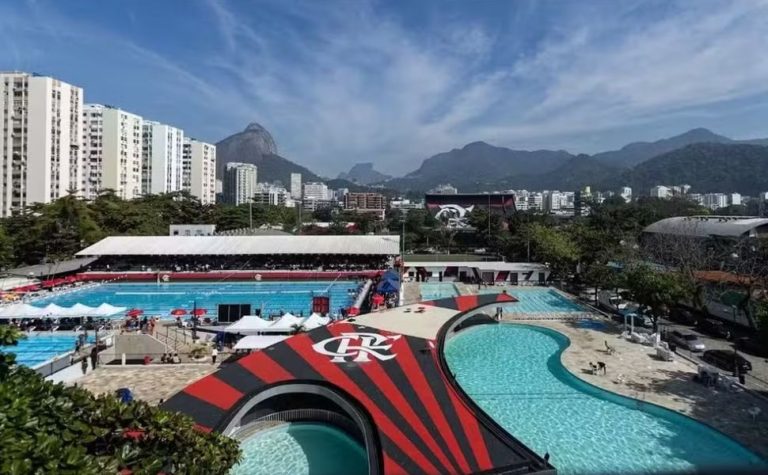 Sócios pedem afastamento de vice do Flamengo e citam atuação em SAF do Santos
