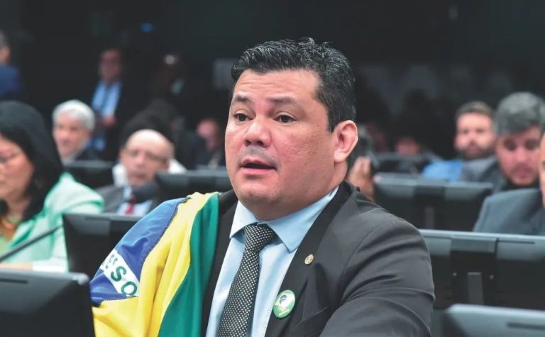TSE mantém condenação que deixa Gilvan da Federal inelegível