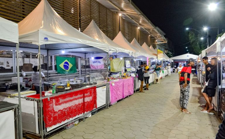 Vitória abre 61 vagas para ambulantes e food trucks nas festas da cidade