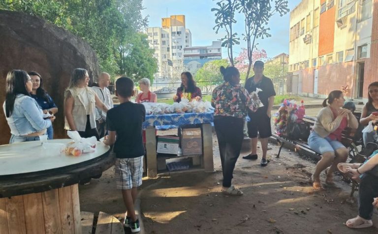 Voluntários levam café da manhã e acolhimento em hospitais no ES