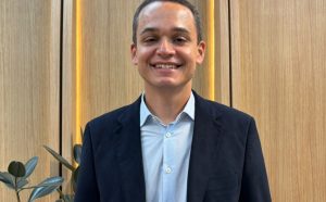 Acompanhe ao vivo a sabatina com o candidato a governador do ES Lorenzo Pazolini