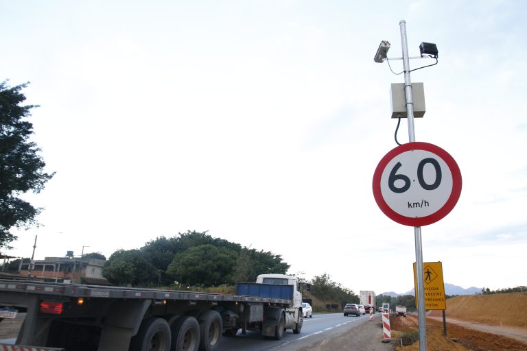 Agência de Transporte suspende testes de radares de velocidade média no Brasil