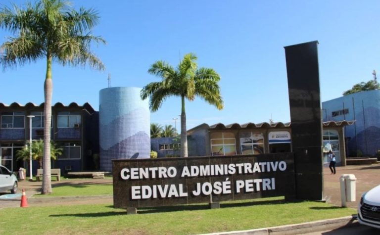 Anchieta abre concurso com 64 vagas na Educação e salários de até R$ 8,6 mil
