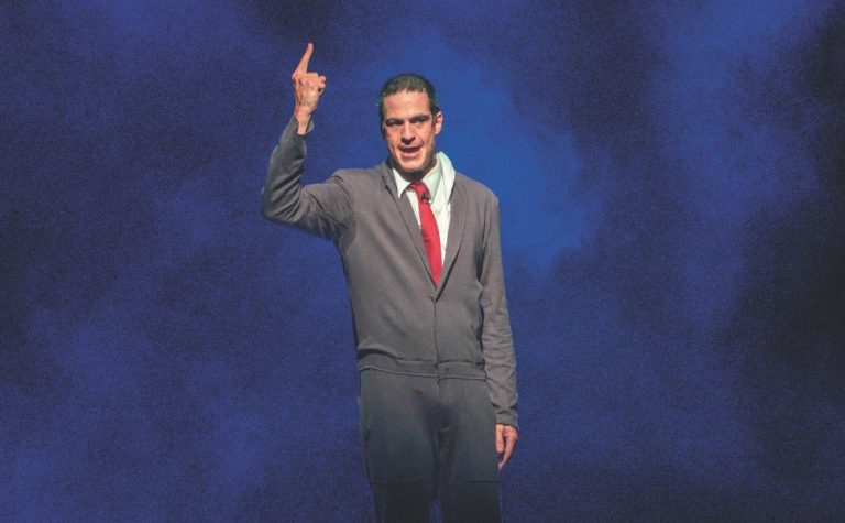“Às vezes, desconectamos do milagre que é estarmos vivos”, diz Mateus Solano ao AT2