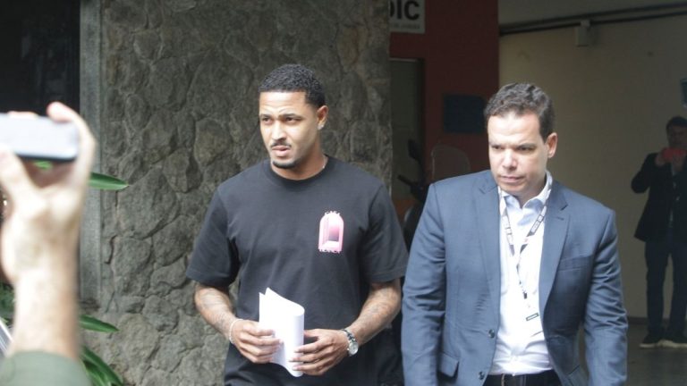 Atacante capixaba do Vasco admite ter conhecidos ligados à investigação