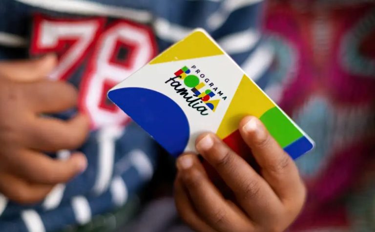 Governo federal anuncia reajuste no Bolsa Família em 15%