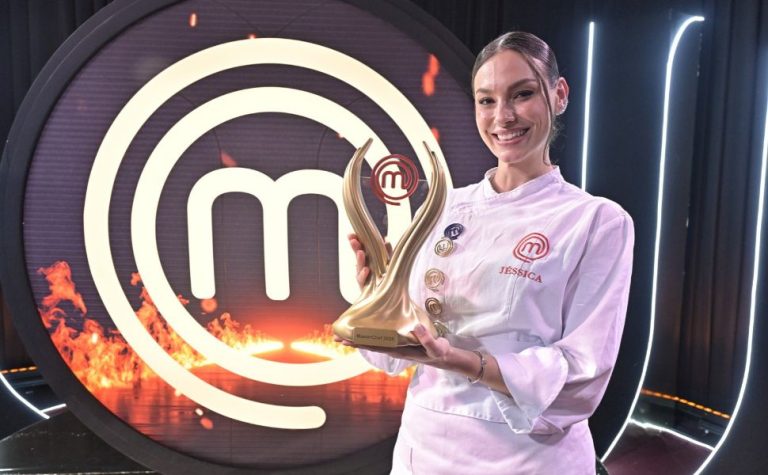 Bombeira vence o 13º MasterChef Brasil com prato inspirado no litoral sul do Brasil