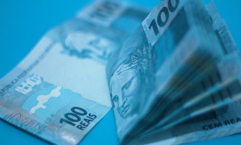 Brasileiros têm mais de R$ 5 bilhões esquecidos; veja como consultar