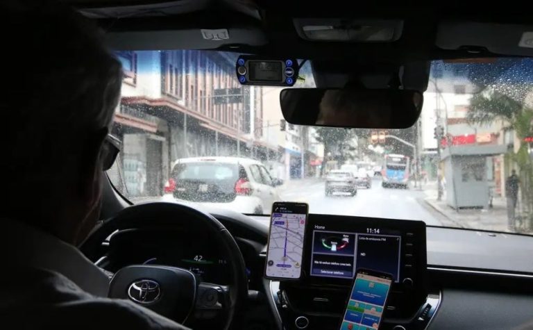 Câmara aprova MP que destina R$ 30 bi para motoristas de aplicativo comprarem carro