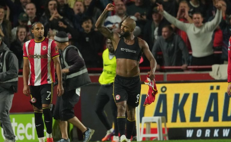 Chelsea dá vexame, leva gol de Igor Thiago e é humilhado pelo Brentford