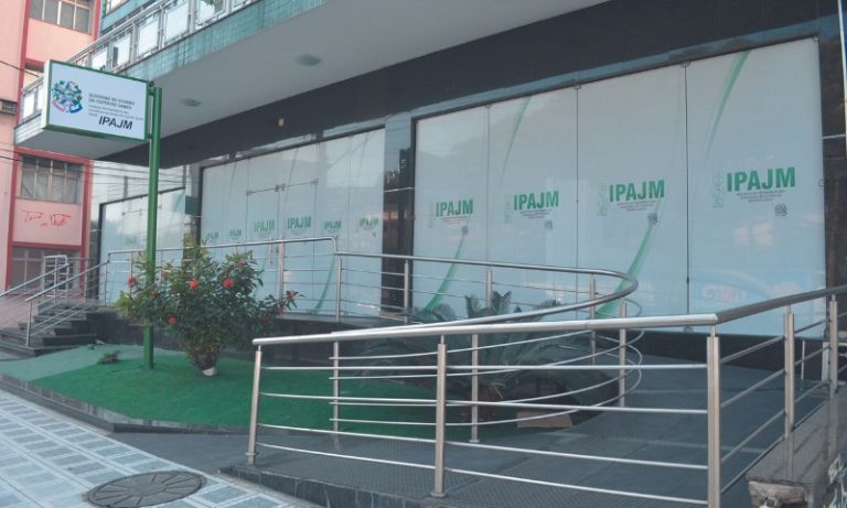 Concurso no ES com salário de R$ 8,1 mil define banca organizadora