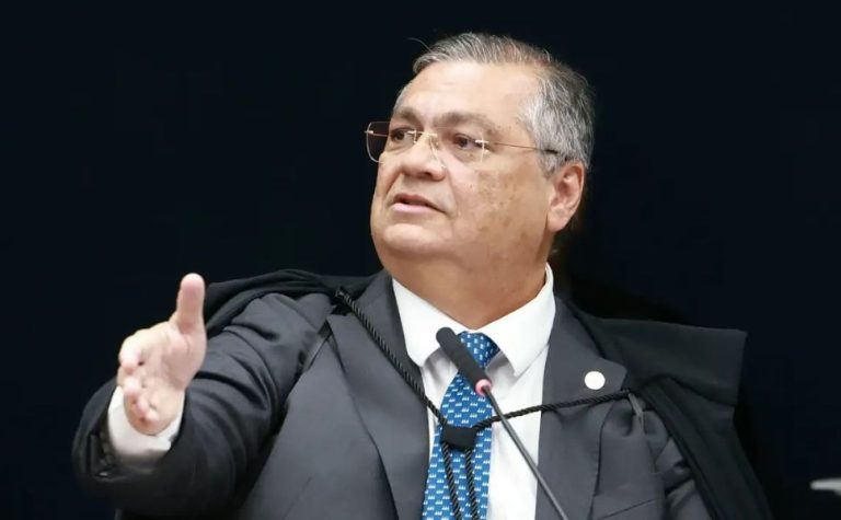 STF: Dino determina reintegração de Andrei Rodrigues ao cargo de diretor da PF