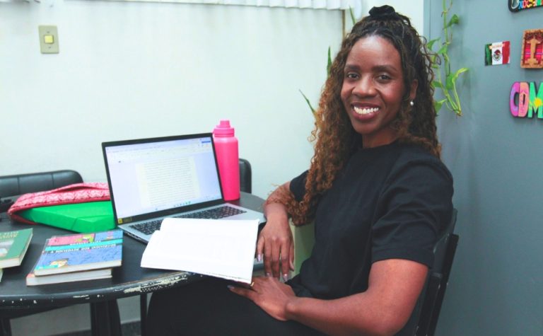 Empregada doméstica vira doutora em Educação
