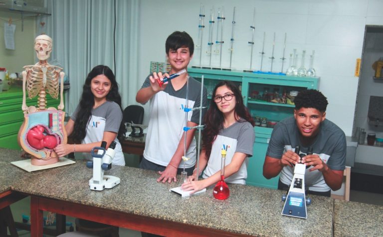 Escolas abrem temporada de bolsões com descontos de até 100%
