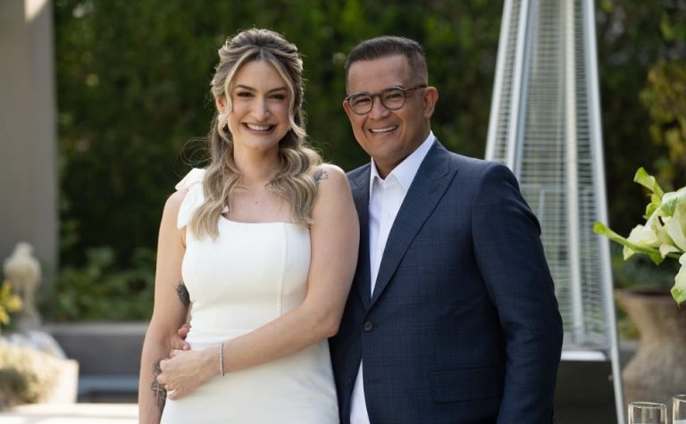 Esposa de empresário que estava com Rick em helicóptero diz crer em milagre