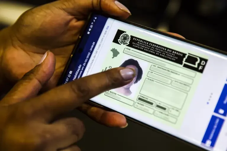 Homem é preso após apresentar CNH falsa em delegacia de Marilândia