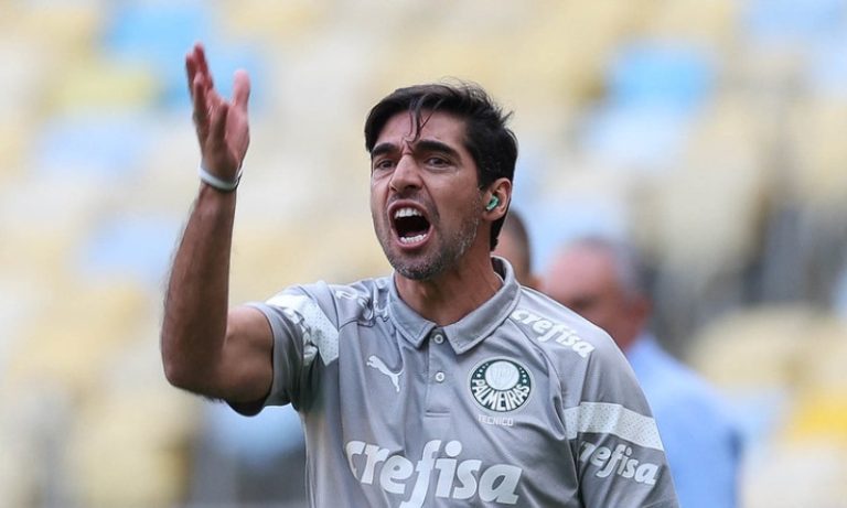Felipe Melo rebate Abel Ferreira após tropeço: ‘O Palmeiras é muito maior que você’
