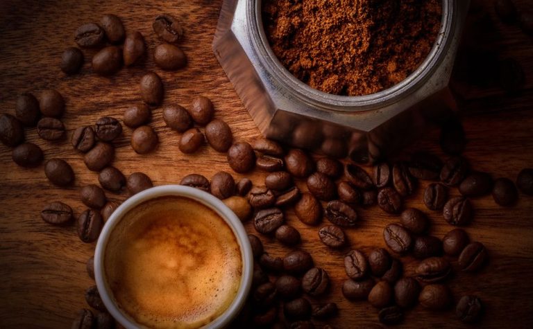 Fiscalização apreende 8,5 toneladas de café em supermercados da Grande Vitória