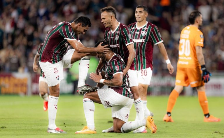 Fluminense vence Platense por 2 a 0 e abre vantagem na Libertadores