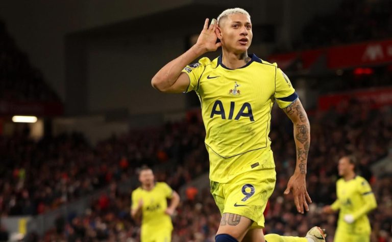 ‘Não vai mais jogar mesmo estando disponível’: técnico expõe racha com Richarlison