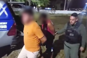 Homem é preso em flagrante por estuprar enteada autista no Agreste