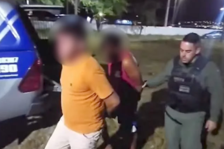 Homem é preso em flagrante por estuprar enteada autista no Agreste